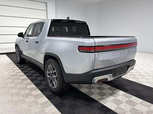 2023 Rivian R1T Adventure Quad Motor Large Pack