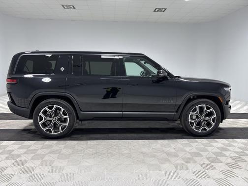 Midnight paint 2025 Rivian R1S Adventure trim