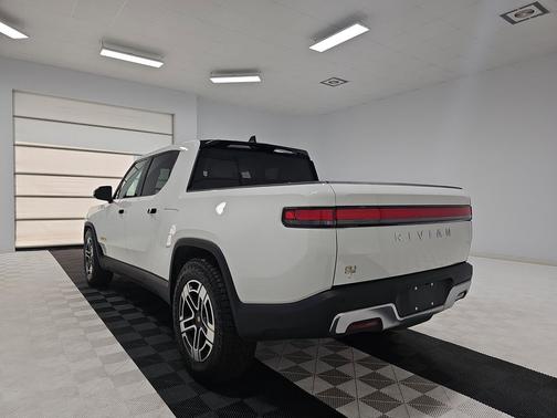 2023 Rivian R1T Adventure Quad Motor Large Pack