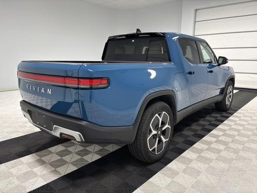 2023 Rivian R1T Adventure Quad Motor Large Pack