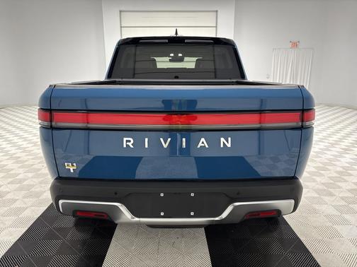 2023 Rivian R1T Adventure Quad Motor Large Pack