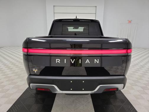 2022 Rivian R1T Adventure