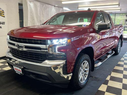 Cajun Red Tintcoat 2019 Chevrolet Silverado 1500 LT