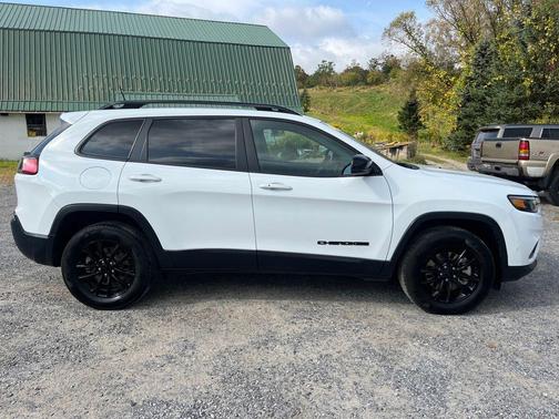 2023 Jeep Cherokee Altitude
