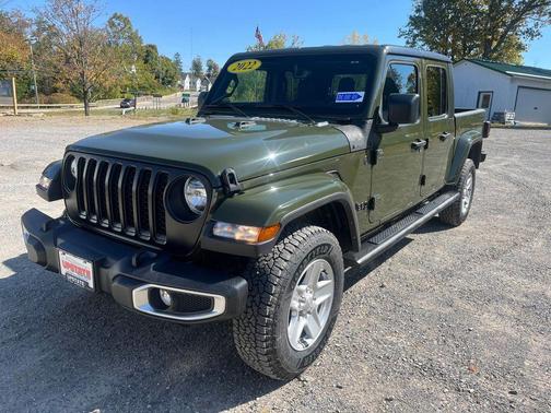 Sarge Green Clearcoat 2022 Jeep Gladiator Sport S