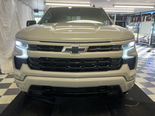 White Sands 2026 Chevrolet Silverado 1500 RST