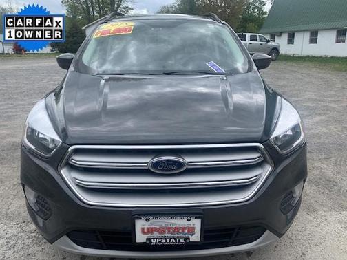 Photo 3 of 44 of 2018 Ford Escape SE
