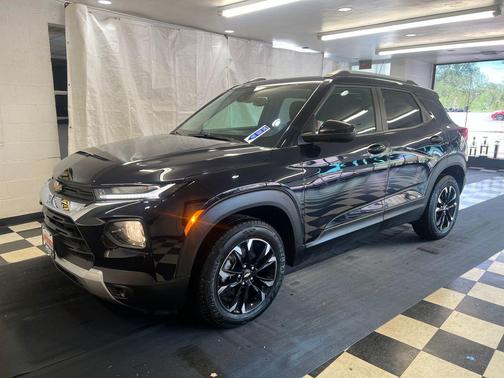 Midnight Blue Metallic 2021 Chevrolet Trailblazer LT