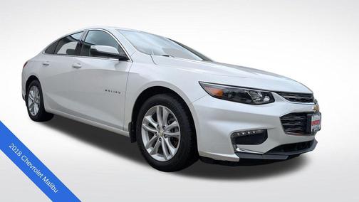 Iridescent Pearl Tricoat 2018 Chevrolet Malibu LT