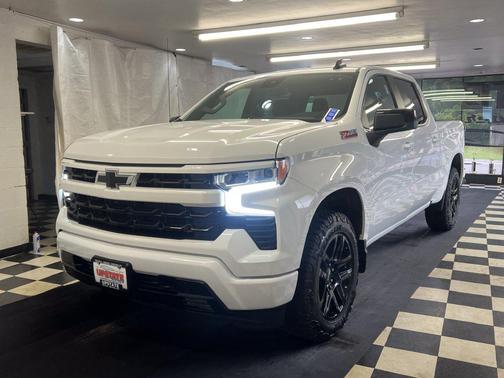 Summit White 2024 Chevrolet Silverado 1500 RST