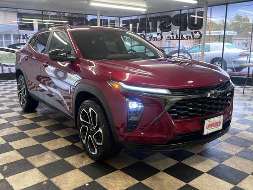 Crimson Metallic 2024 Chevrolet Trax FWD 2RS