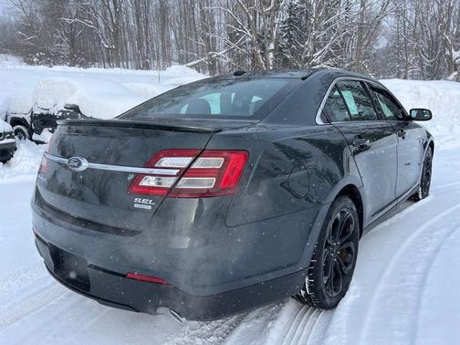 2016 Ford Taurus SEL