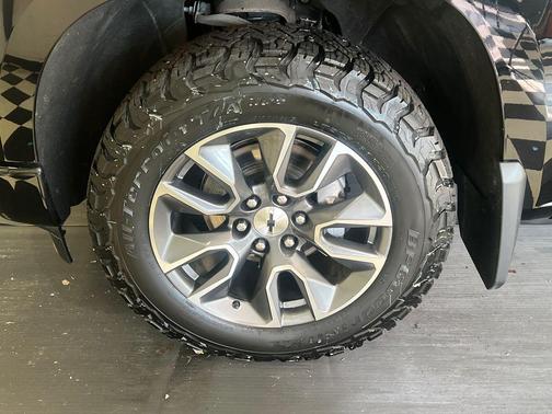 Black 2023 Chevrolet Silverado 1500 RST