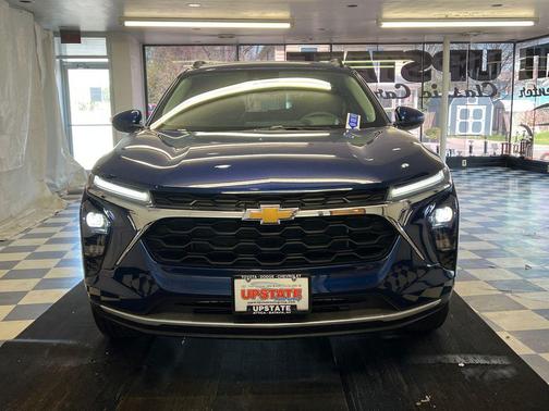 Blue Glow Metallic 2024 Chevrolet Trax LT