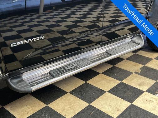 Onyx Black 2019 GMC Canyon SLE