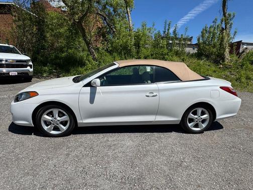 Arctic Frost Pearl 2006 Toyota Camry Solara SE V6