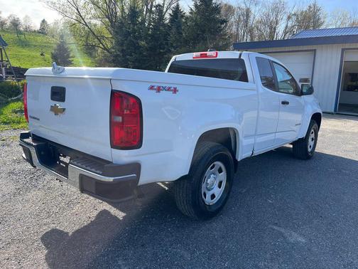Summit White 2015 Chevrolet Colorado WT