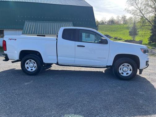 Summit White 2015 Chevrolet Colorado WT