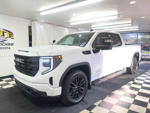 Summit White 2023 GMC Sierra 1500 Elevation