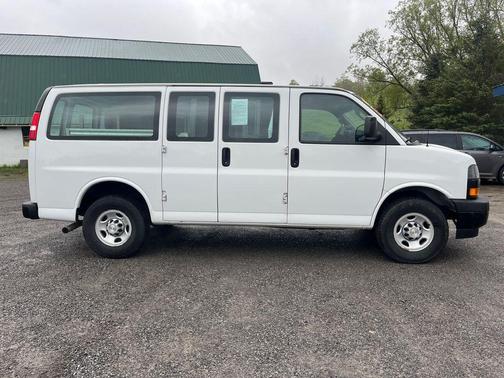 Summit White 2020 Chevrolet Express 2500 Work Van