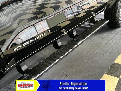 Onyx Black 2025 GMC Canyon Denali