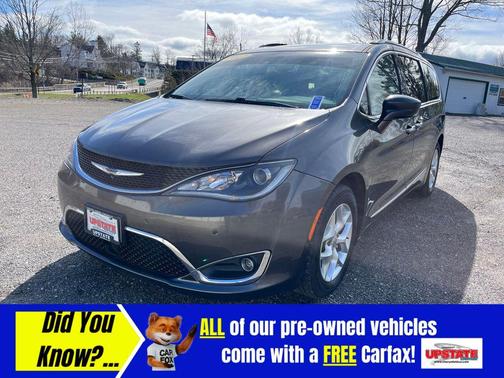 Granite Crystal Metallic Clearcoat 2017 Chrysler Pacifica Touring-L