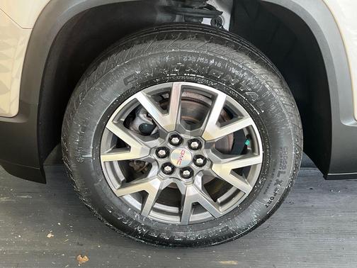 Light Stone Metallic 2023 GMC Acadia AWD SLE