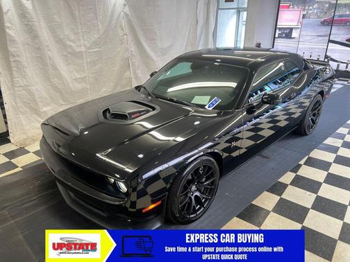 Pitch Black Clearcoat 2017 Dodge Challenger R/T 392