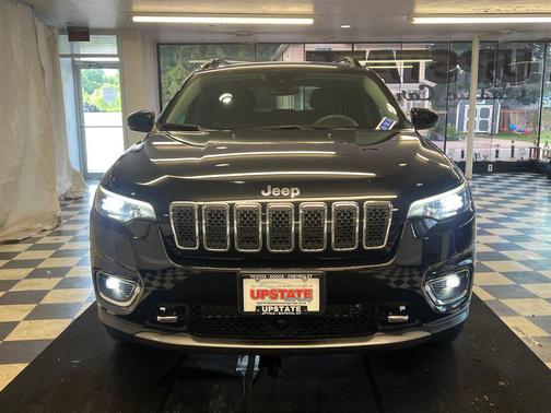 Diamond Black Crystal Pearlcoat 2022 Jeep Cherokee Limited