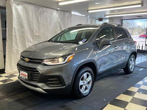 Satin Steel Metallic 2019 Chevrolet Trax LT