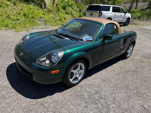 Electric Green Mica 2002 Toyota MR2 Base