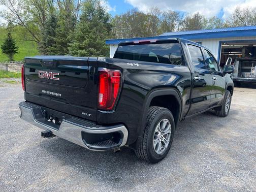 Onyx Black 2025 GMC Sierra 1500 SLT