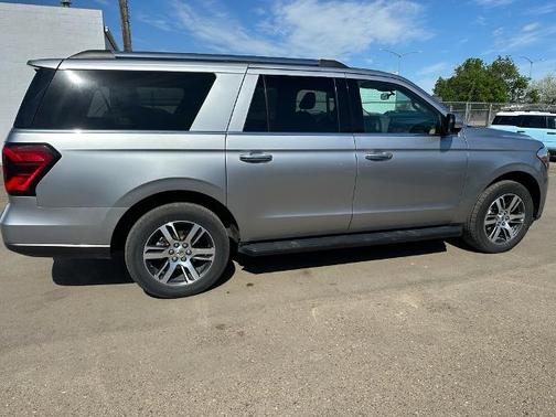 ICONIC SILVER METALLIC 2024 Ford Expedition LIMITED