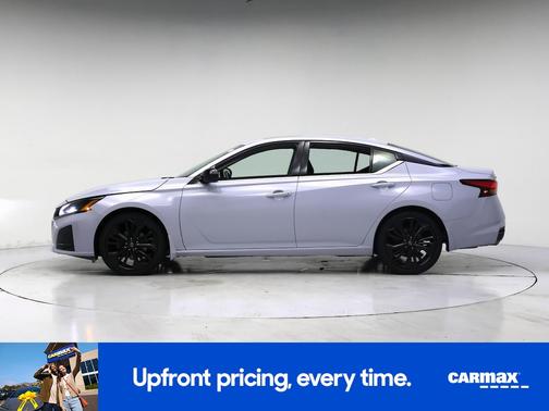 Gray 2023 Nissan Altima SR