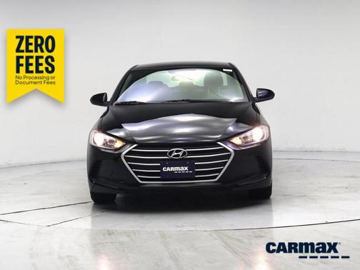 Black 2017 Hyundai ELANTRA SE