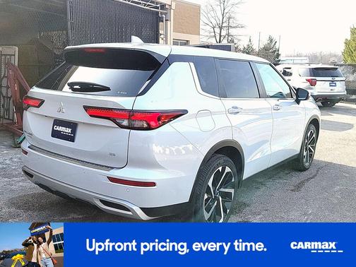 2023 Mitsubishi Outlander SE