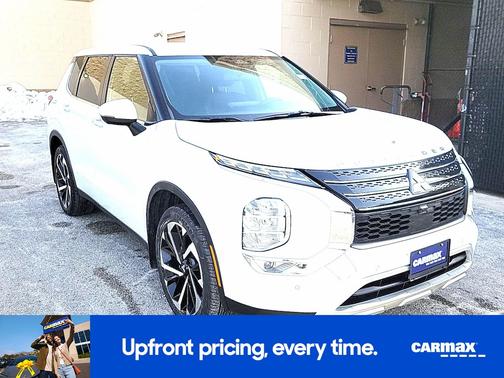 2023 Mitsubishi Outlander SE