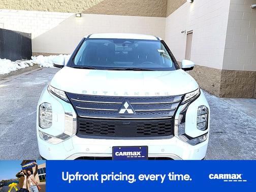 2023 Mitsubishi Outlander SE