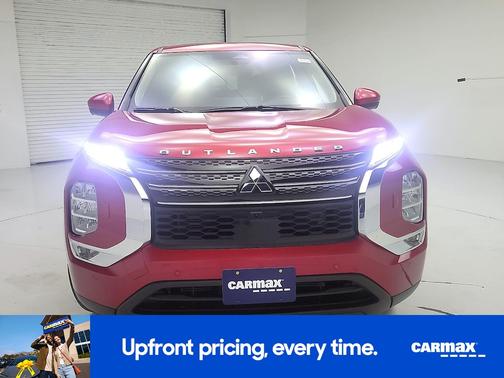 Red 2024 Mitsubishi Outlander SE