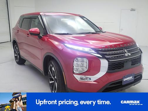 Red 2024 Mitsubishi Outlander SE