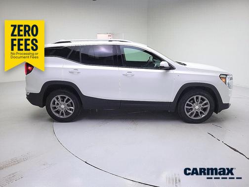 White 2024 GMC Terrain SLT