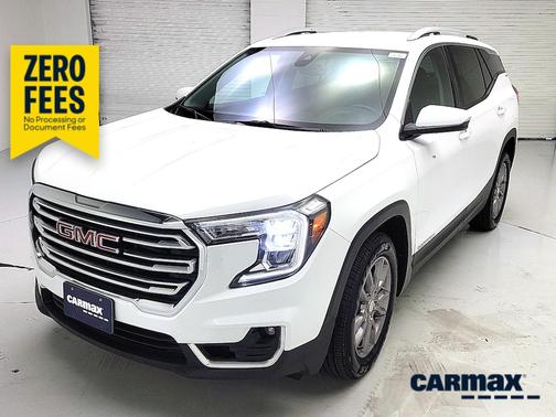 White 2024 GMC Terrain SLT