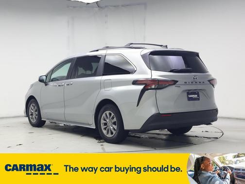 2021 Toyota Sienna XLE