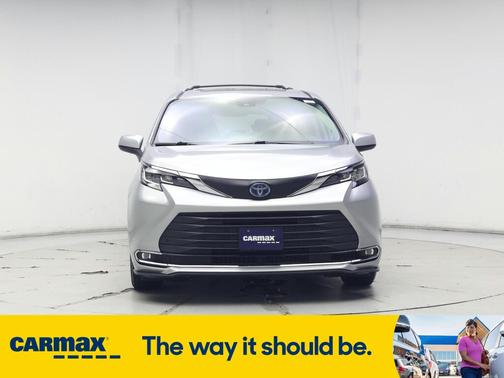 2021 Toyota Sienna XLE