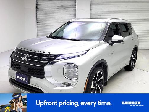 Silver 2024 Mitsubishi Outlander PHEV SEL