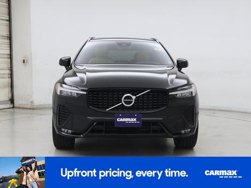 2023 Volvo XC60 B5 Ultimate Dark Theme