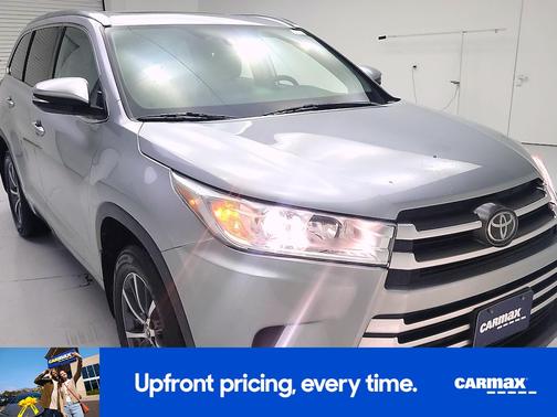 Silver 2018 Toyota Highlander XLE