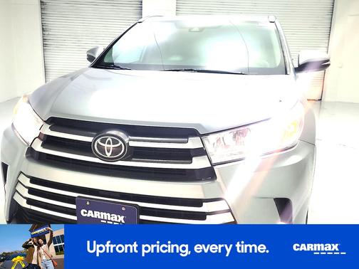 Silver 2018 Toyota Highlander XLE