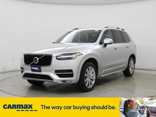 2017 Volvo XC90 T6 Momentum