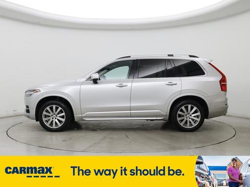 2017 Volvo XC90 T6 Momentum